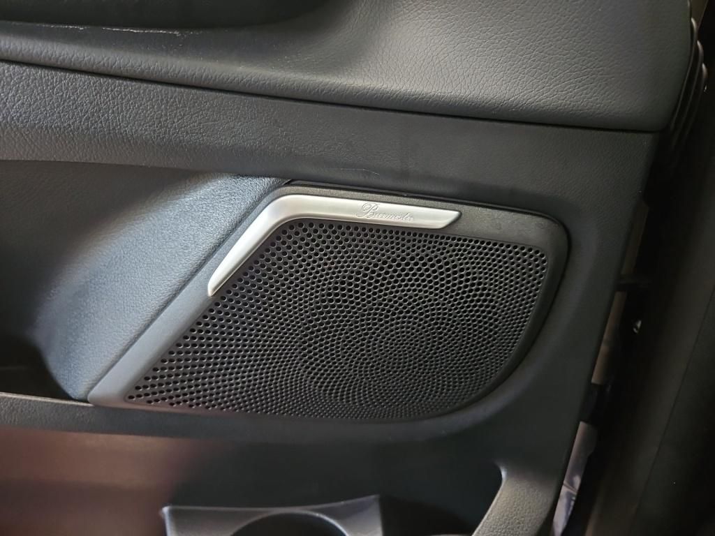 Fahrzeugabbildung Mercedes-Benz V 300 EAV extralang AMG 7 Sitze 2,5t AHK Belüftg