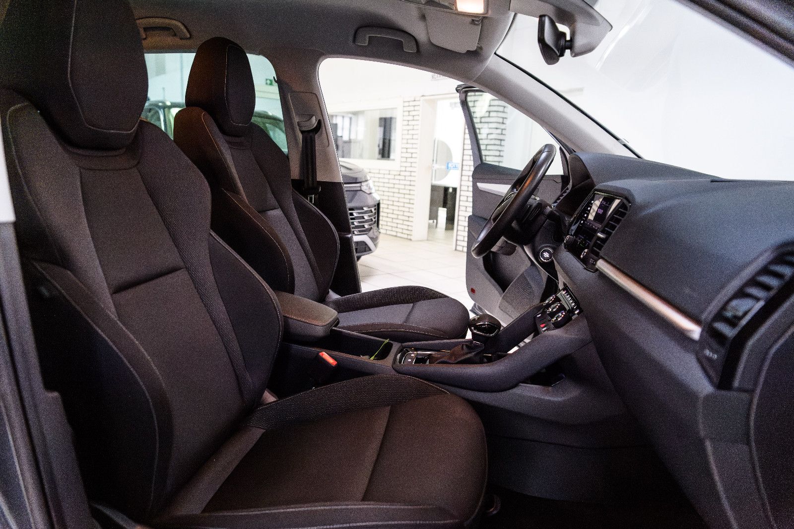 Fahrzeugabbildung SKODA Karoq Selection