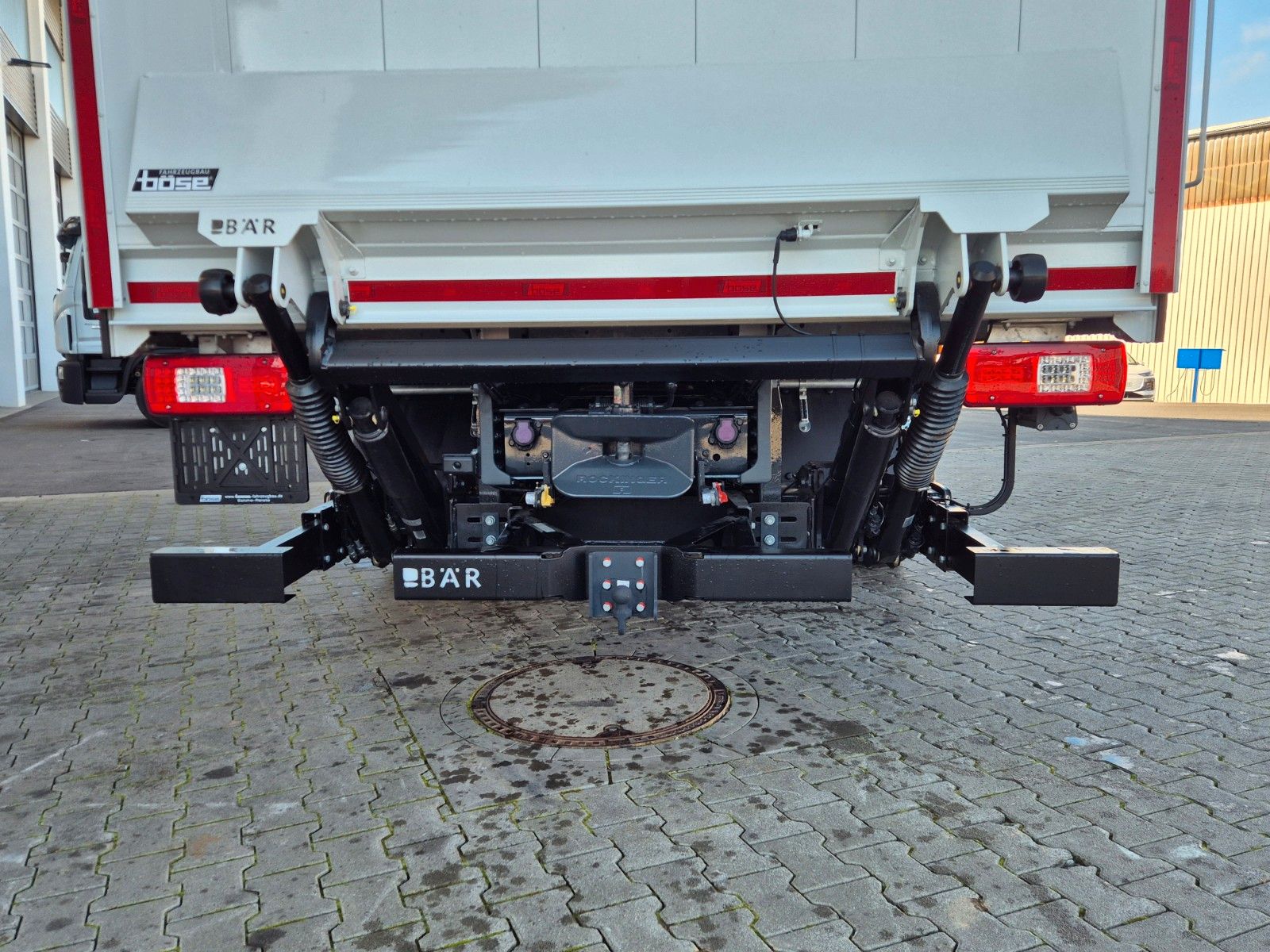 Fahrzeugabbildung Iveco AT190S40/FP Böse Schwenkwand LBW AHK