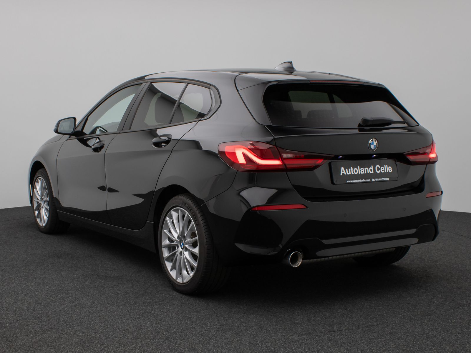 Fahrzeugabbildung BMW 118i DAB WLAN PDC Geschwindigkeitsreg Sport LED