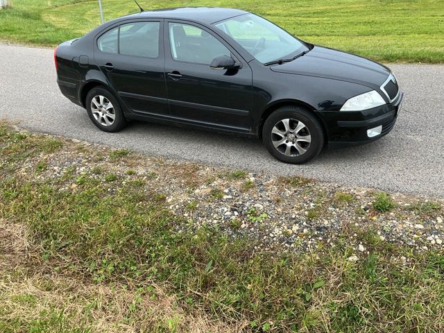 Skoda Octavia, Winterauto,Diesel, 1896 Hub...