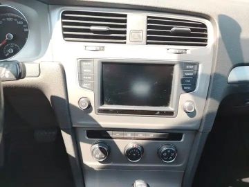 Volkswagen Golf - 11