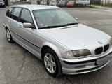BMW 325 Xi - BMW 325 aus 2000