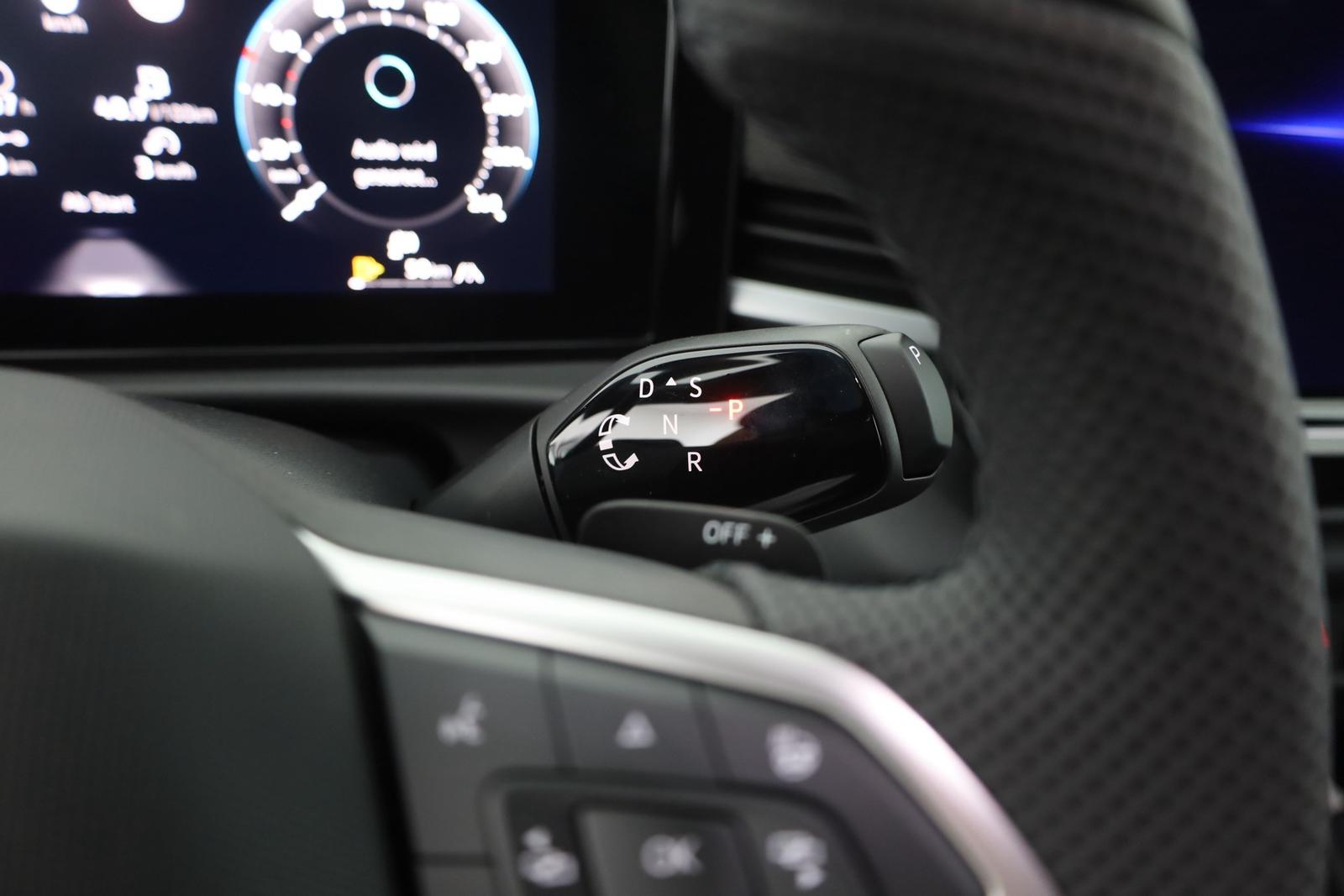 Volkswagen T-Roc R-Line 1.5 eTSI DSG n.Modell LED ACC AHK