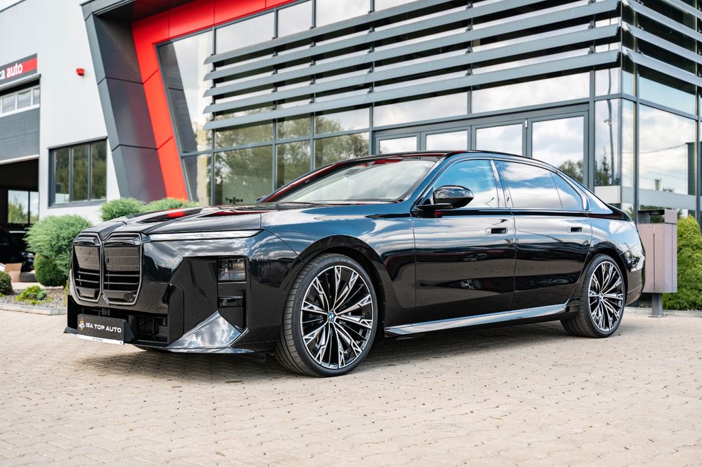 Image of BMW 740