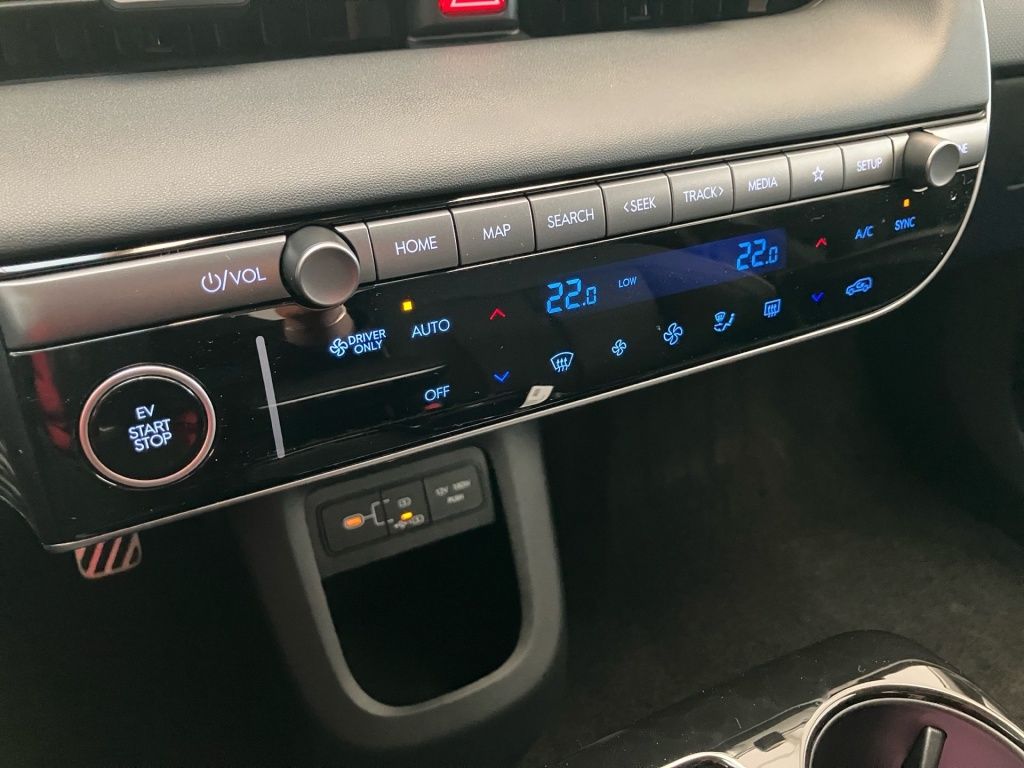 Fahrzeugabbildung Hyundai IONIQ 5 2WD 84kWh Uniq 2xKlima 360 4xSHZ AUT HUD