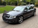 Audi A8 4.2 tiptronic quattro - Audi A8 mit Benzin-Antrieb: Limousine, 4.2