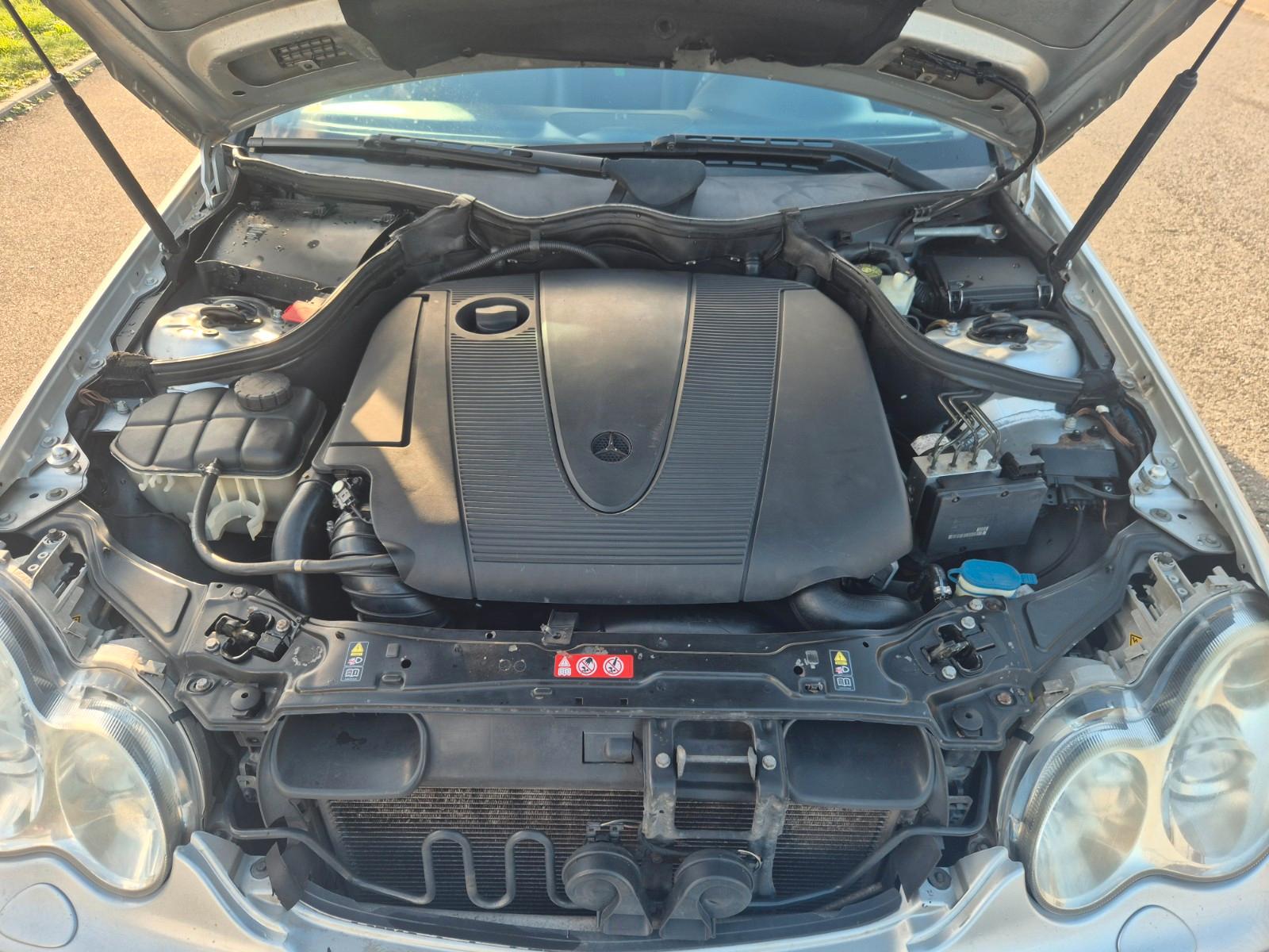Mercedes-Benz C220 2007 — photo 9