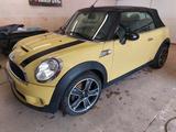 MINI Cooper S CABRIO Cooper S - MINI Cooper S Cabrio mit Benzin-Antrieb: Gelb