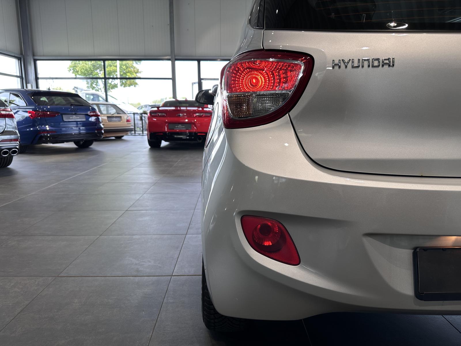 Hyundai i10 FIFA World Cup Edition *SHZ, LENKRADHZ.*
