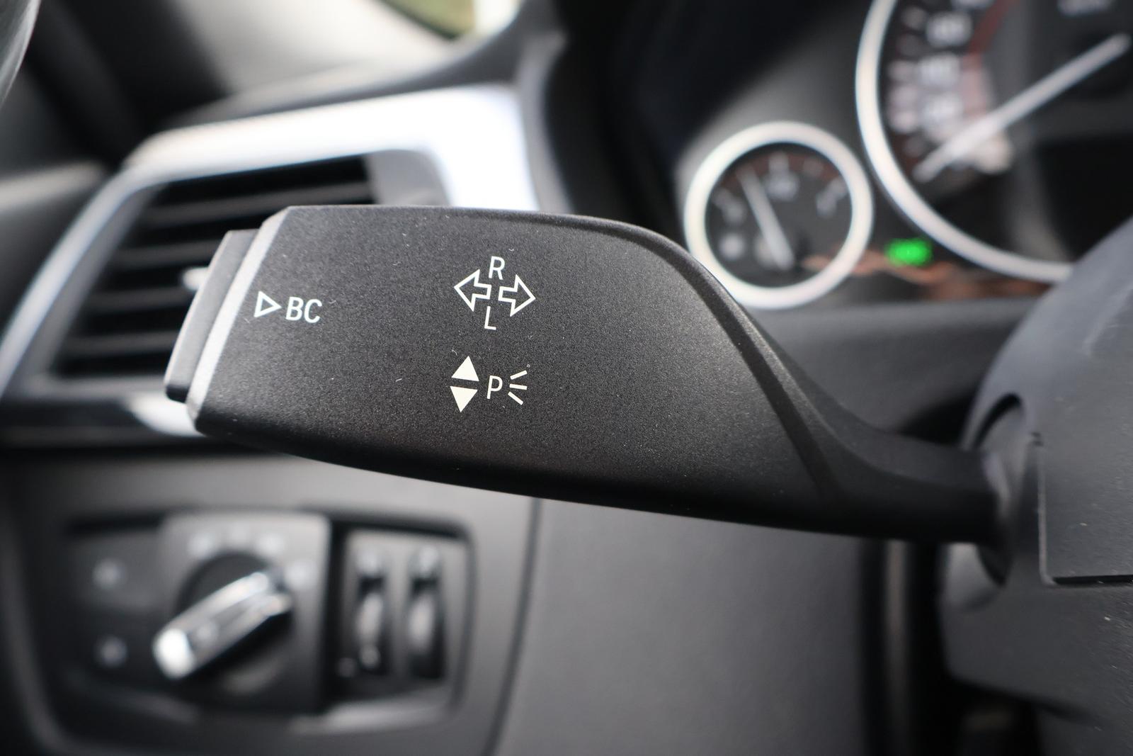 BMW 320i M Sport LED Navi Tempomat el. Heckklappe