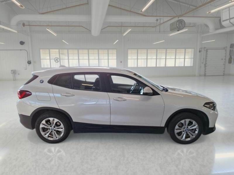 BMW X2 XDRIVE 25E BUSINESS X AUTOMATICO SUV imagem 3