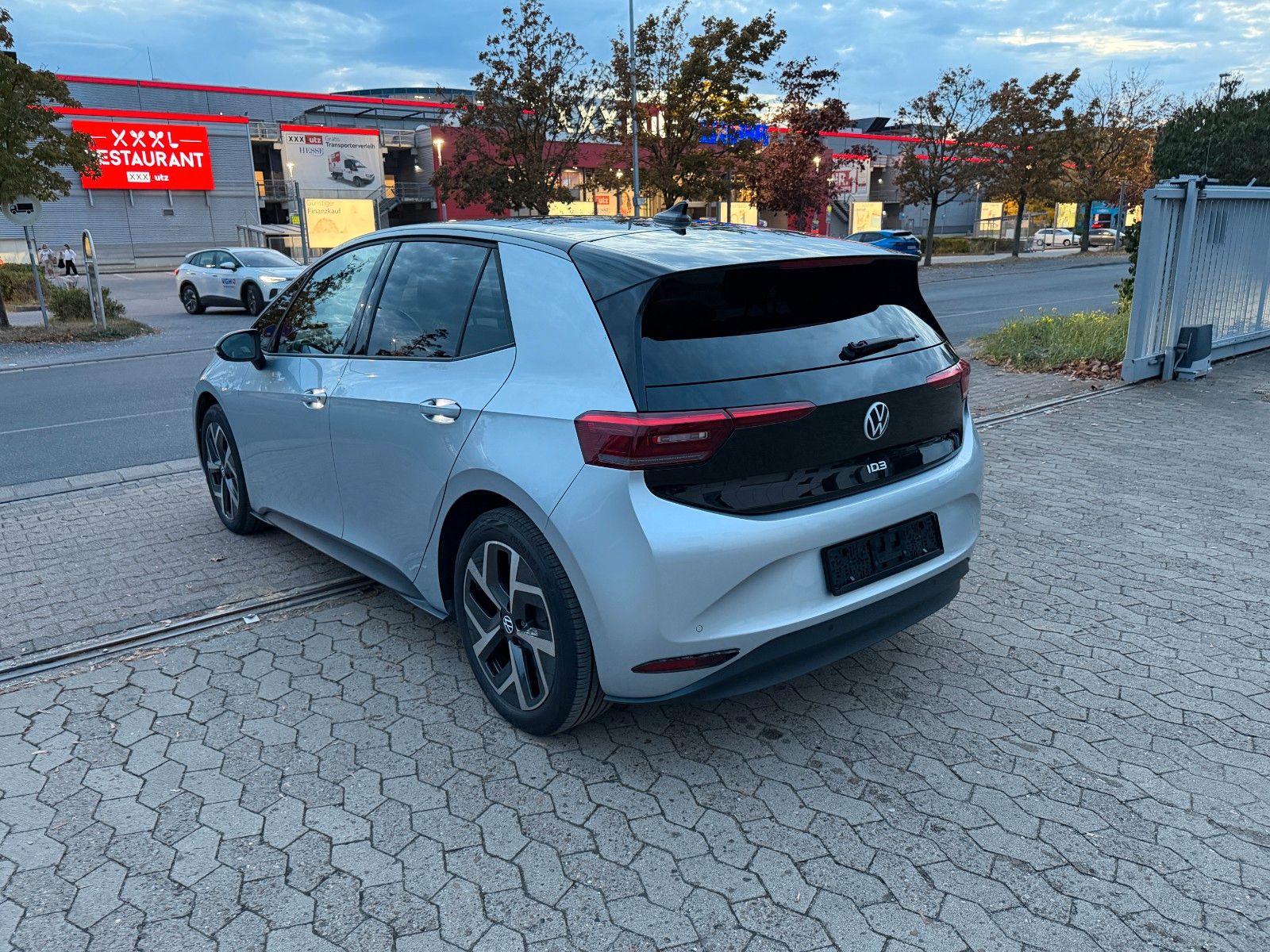 Volkswagen ID.3 Pro 150 kW DCC*PANO*AHK*KAMERA*STDHZ*ACC* imagem 2