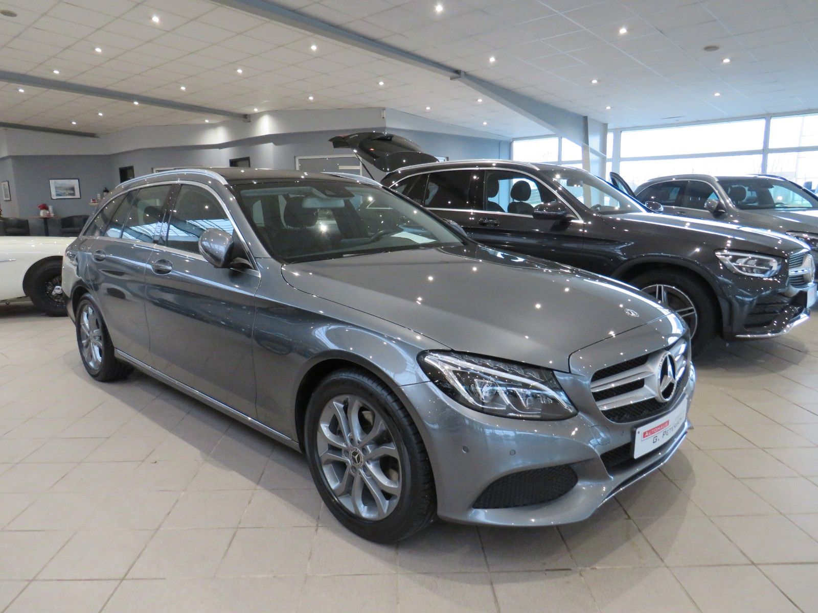 Fahrzeugabbildung Mercedes-Benz C 220 T d*AHK*LED Multi*Fernlicht*Panorama*Toten