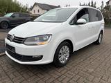Volkswagen Sharan Comfortline BMT 7 Sitzer Navi Alu PDC RFK - weiße Volkswagen Sharan