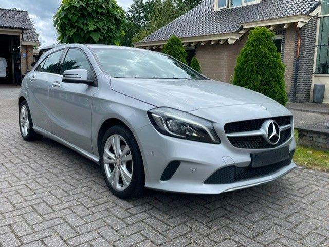 Mercedes-Benz A 180 d SPORT NAVI LED PDC