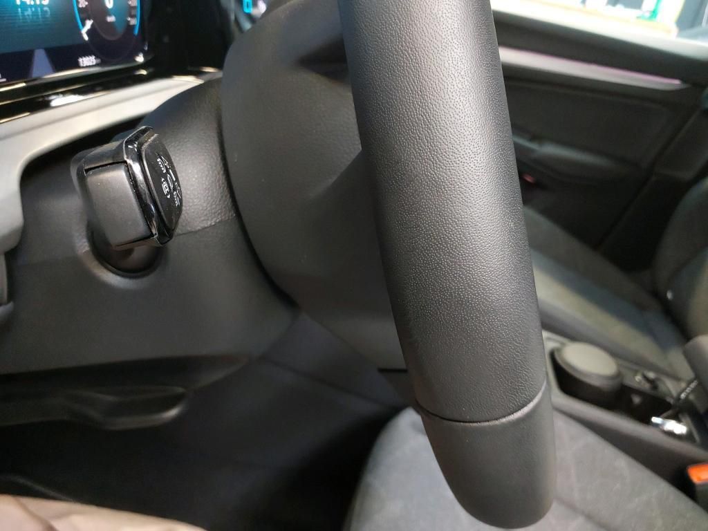 Volkswagen Golf Life 1.5 TSI DSG RFK*PDC*Tempo*Klima*NAV*SH