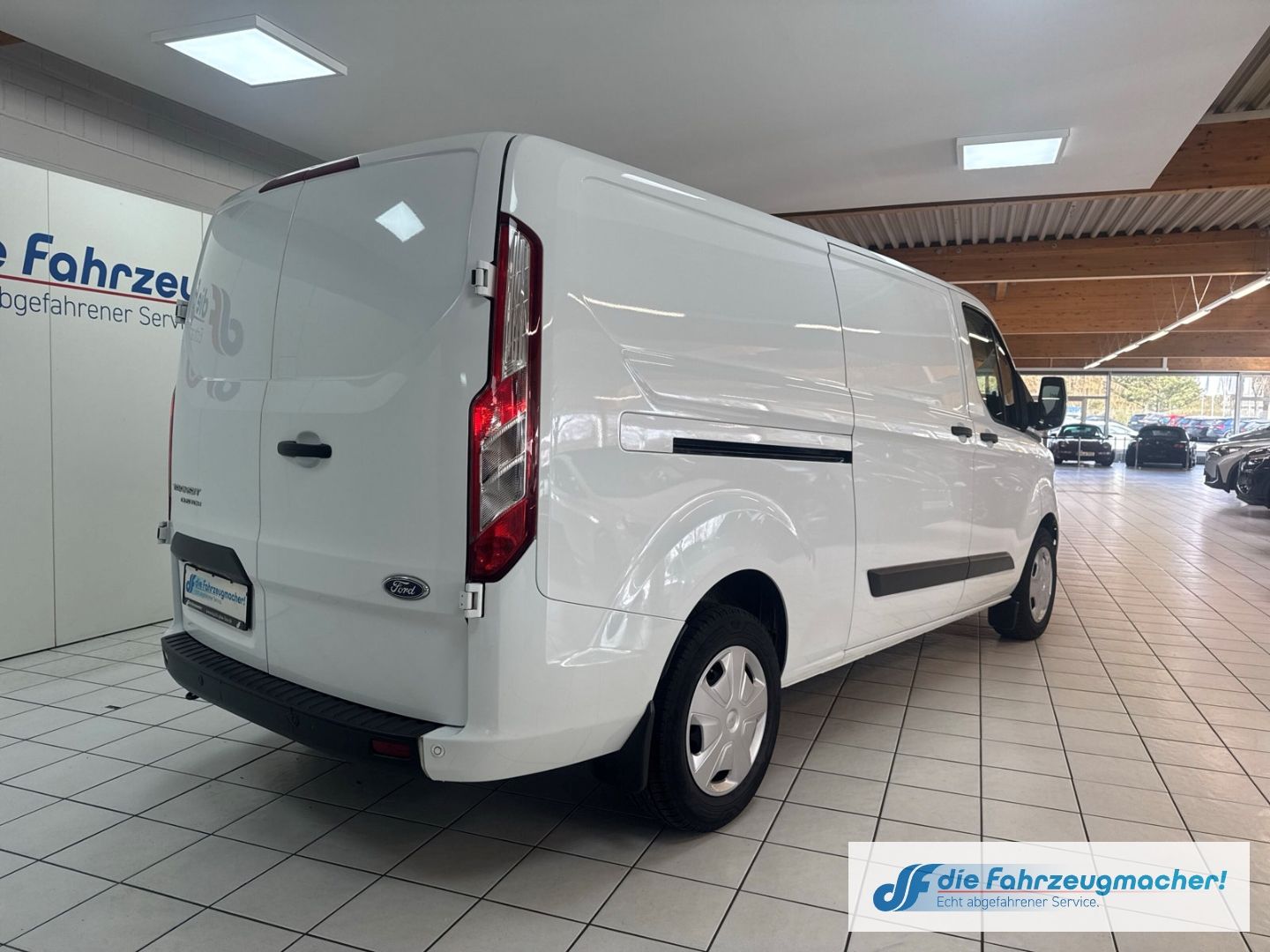 Fahrzeugabbildung Ford Transit Custom Kasten 320 L2 Trend DAB Notbremsa