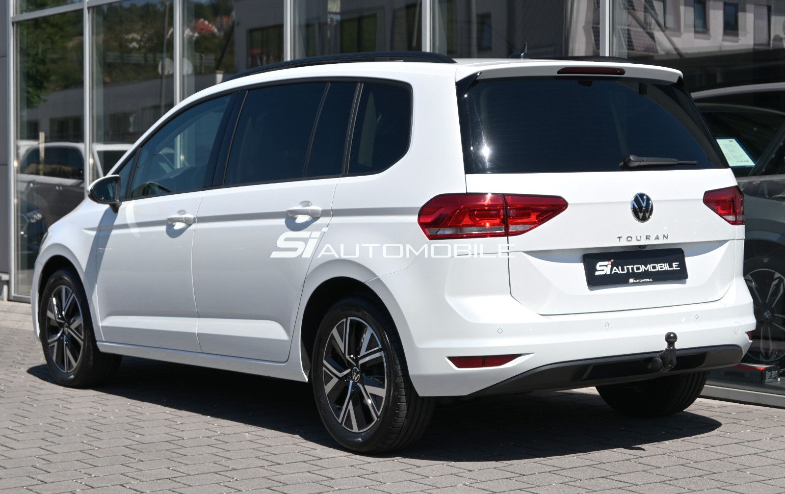 Fahrzeugabbildung Volkswagen Touran 1.5 TSI DSG °ACC°AHK°DYNAUDIO°PANO°STANDH