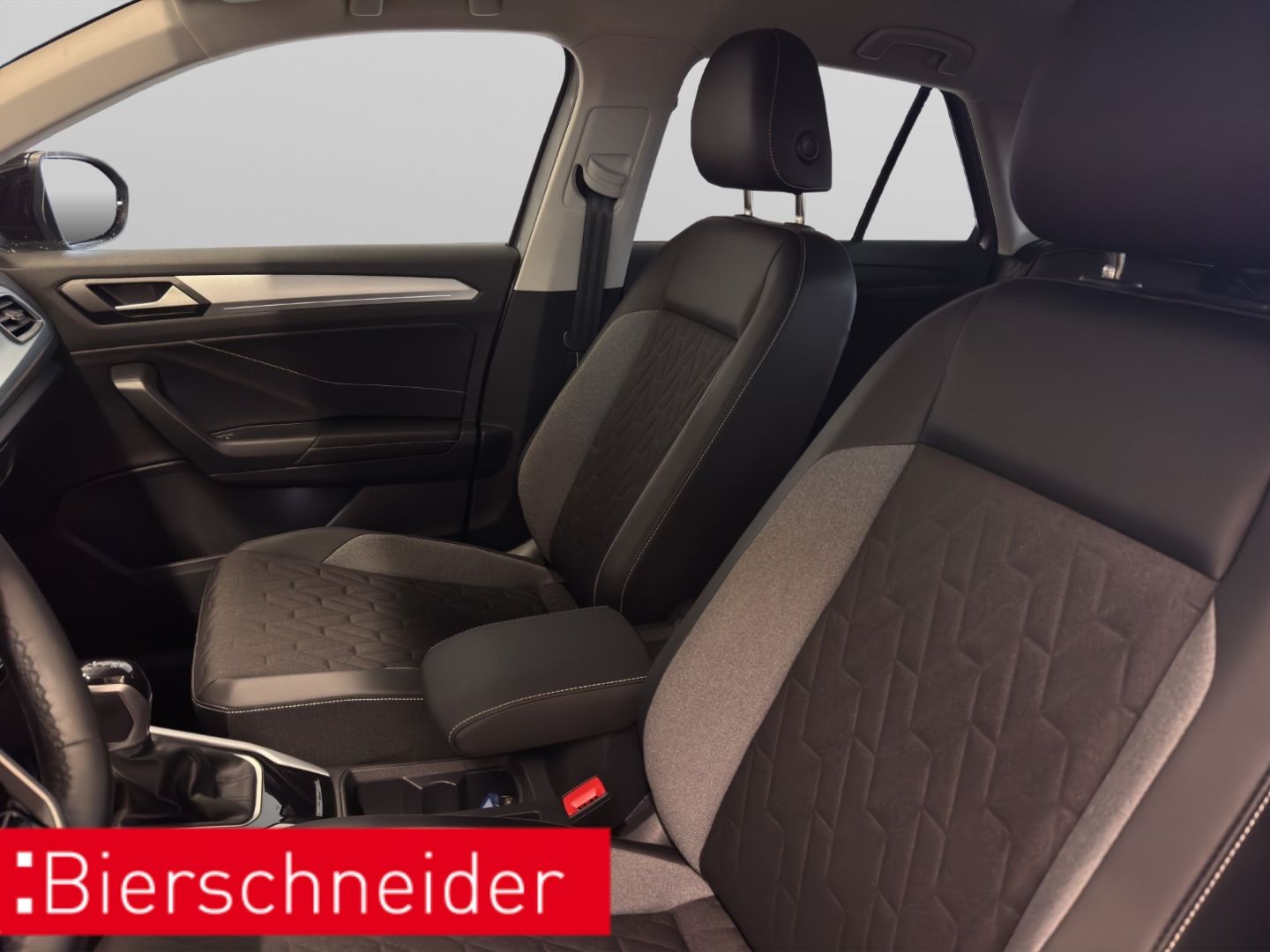 Volkswagen T-Roc - Bild 12