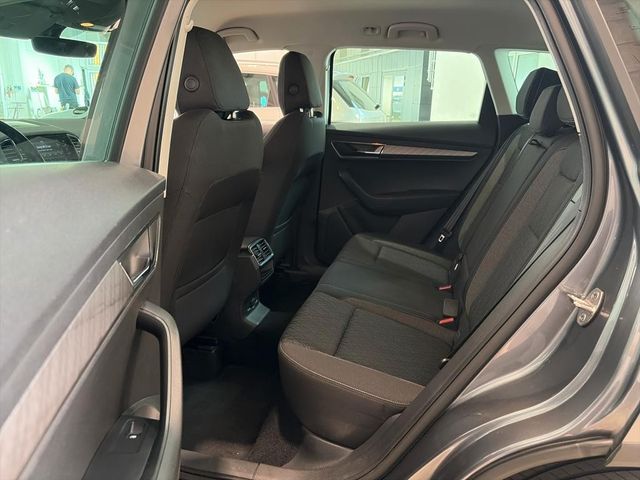 Karoq Style 1.5 TSI DSG*AHK*APP*el.Heckklappe*SH