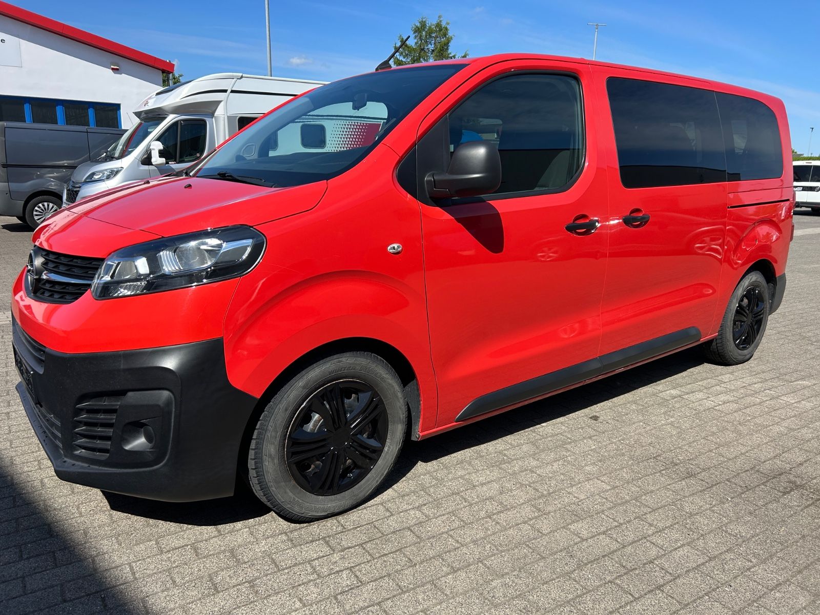 Opel Vivaro Kombi M 8 Sitze Standheizung L2 HU neu
