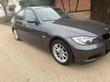 BMW Bmw e90 benzin 2.0. nur heute fest preis 2300 - BMW 2er-Reihe F23