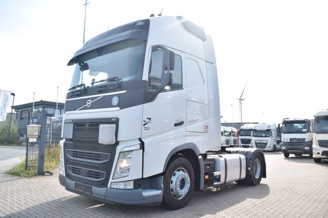 Volvo FH 500 Globetrotter XL 2 Tanks Lane Guard ADR