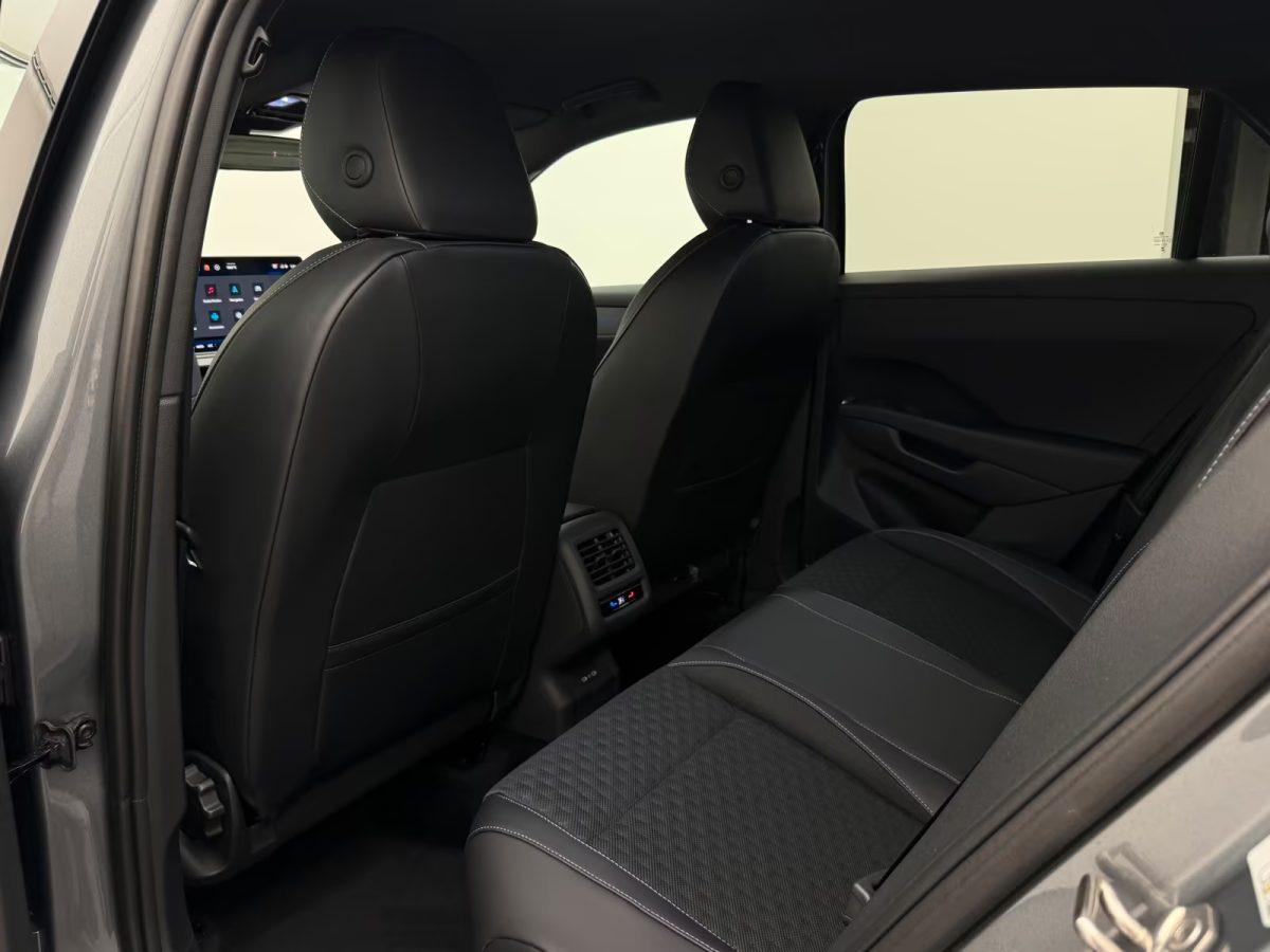 Volkswagen T-Roc 1.5 eTSI DSG R-Line +ASSISTENZ+360CAM+HUD+