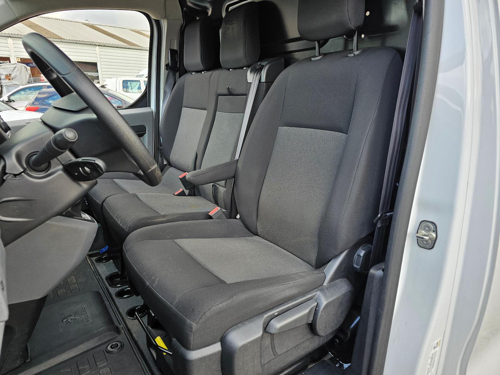 Peugeot Expert Kasten Premium L2 AHK,Klima,Mwst.