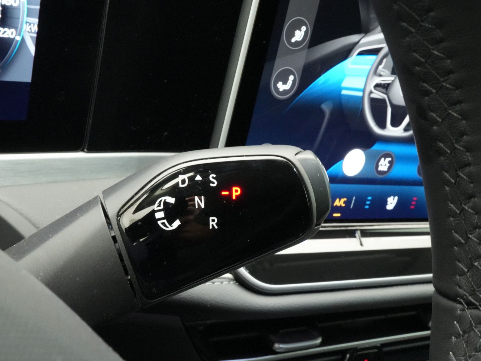 Volkswagen Passat eHybrid Elegance PANO MATRIX AHK ACC H K foto 19