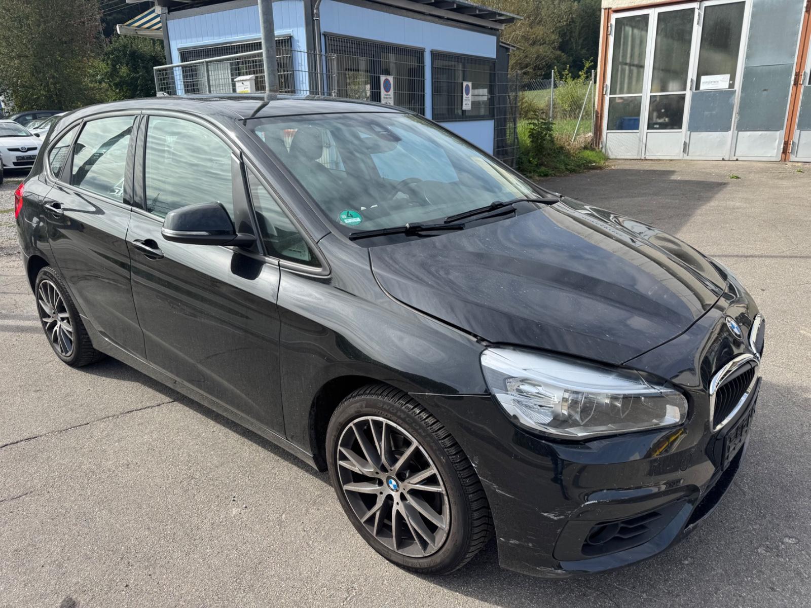 BMW 218 Active Tourer 218d Sport Line Pano Automatik