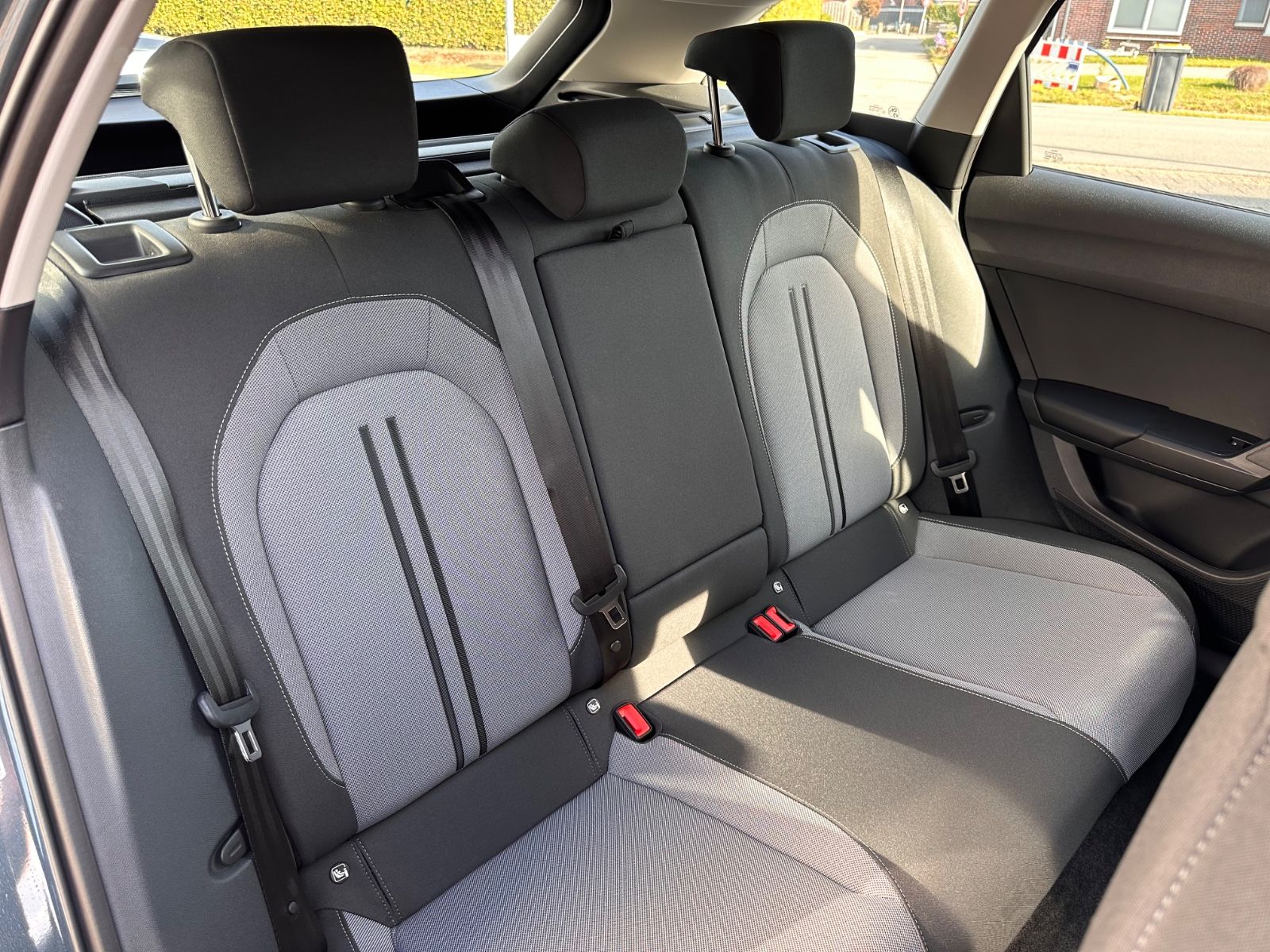 Fahrzeugabbildung SEAT Leon ST 2.0 TDI Style DSG AHK/ACC/APP/SHZ/RFK