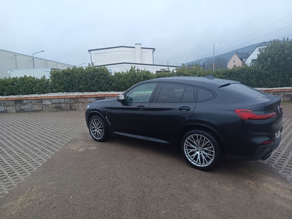 BMW X4 M40