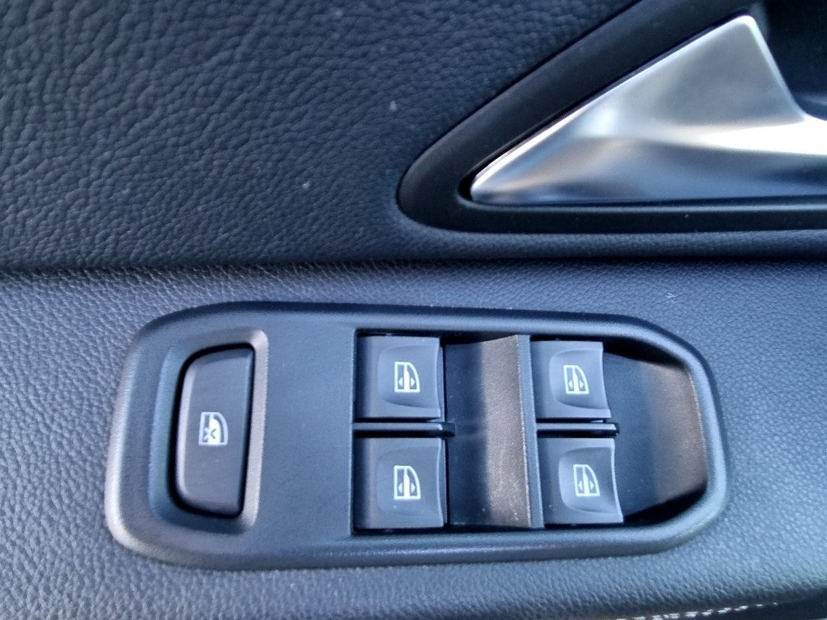 Fahrzeugabbildung Dacia Duster Anniversary TCe 130