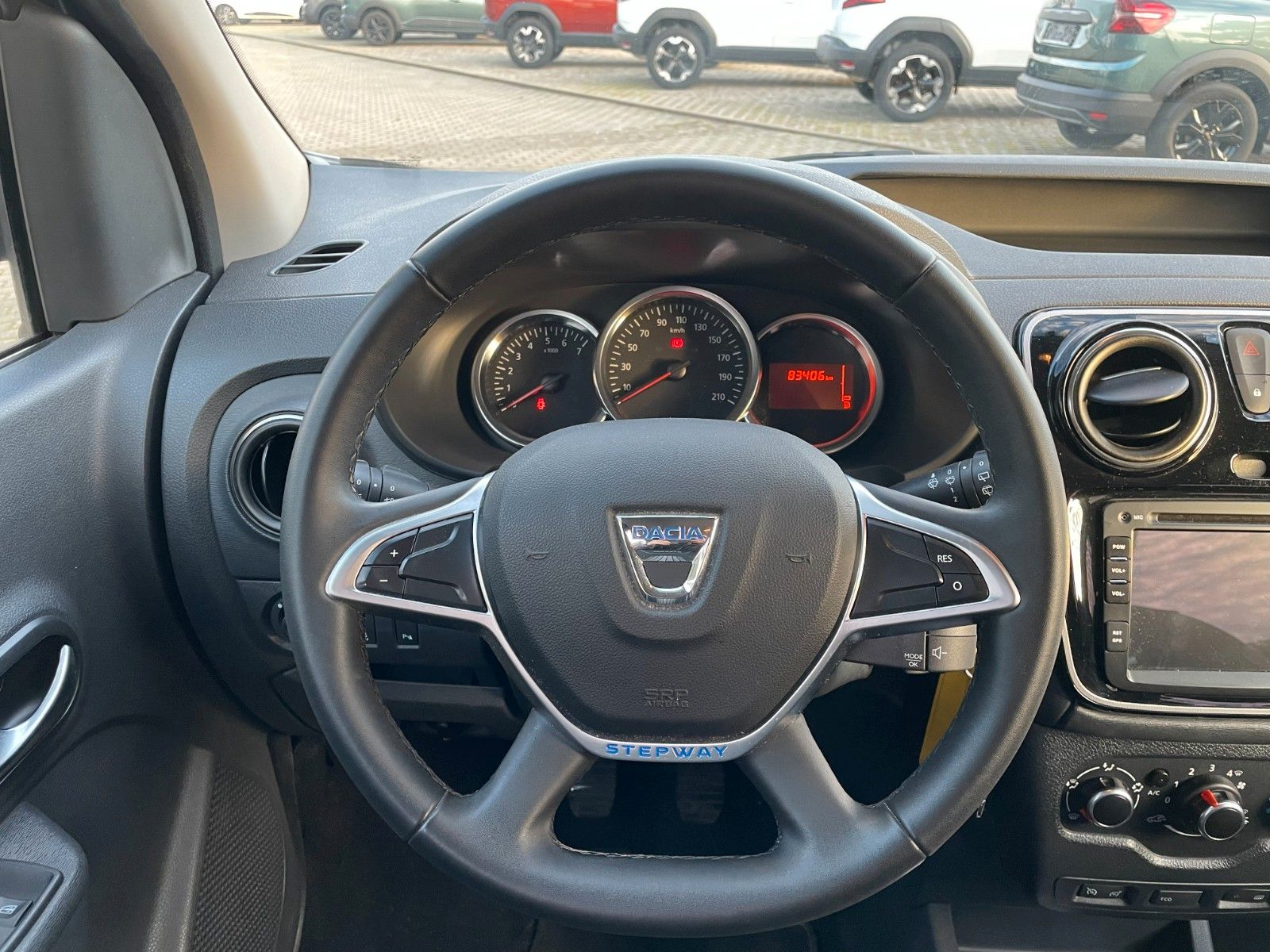 Fahrzeugabbildung Dacia Dokker Stepway Celebration