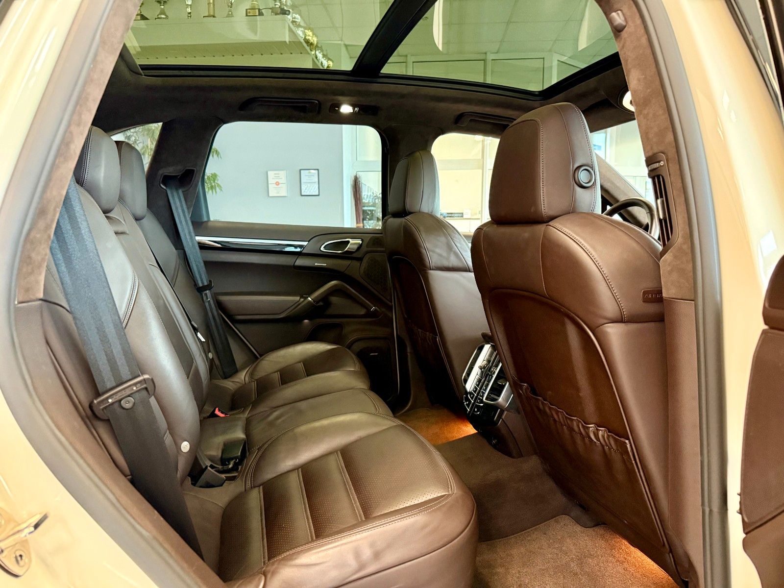 Fahrzeugabbildung Porsche Cayenne Turbo Luftfederung/ Panorama/AHK/21Zoll