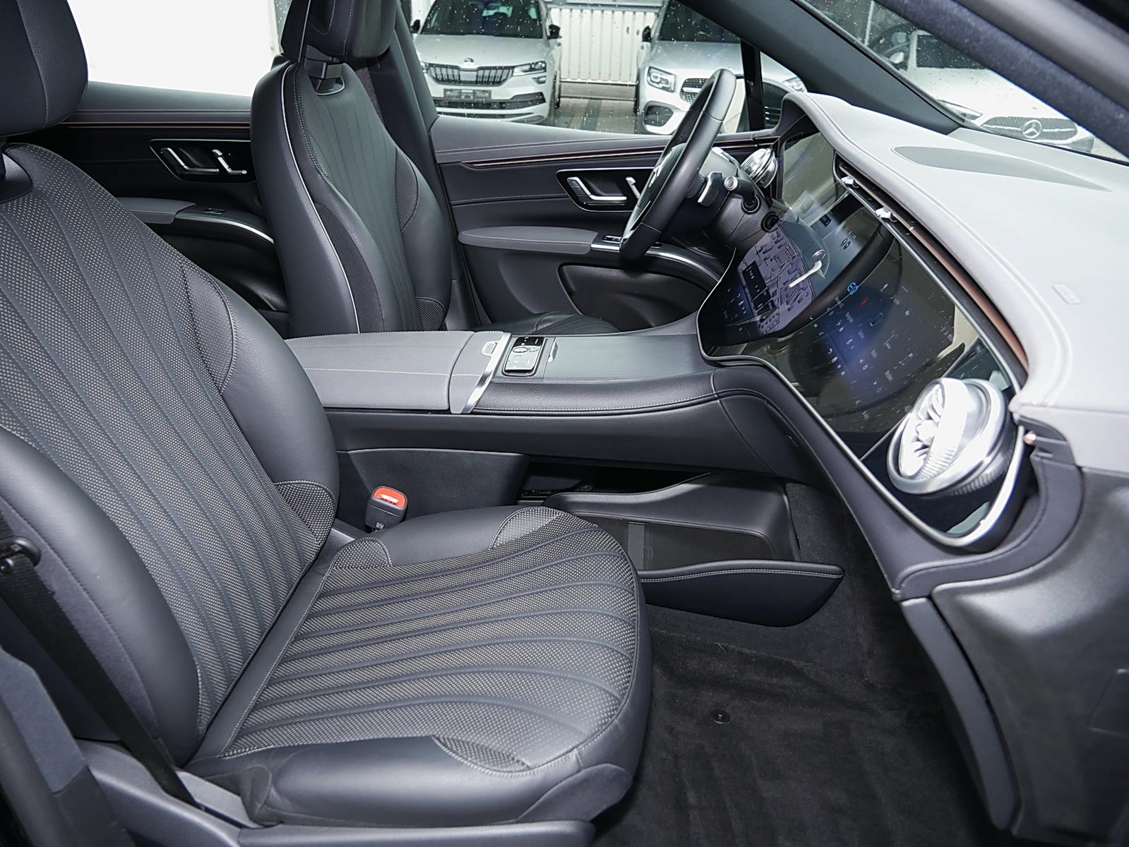 Mercedes-Benz EQS 580 4MATIC SUV MBUX Ambiente Fahrassist LED foto 6