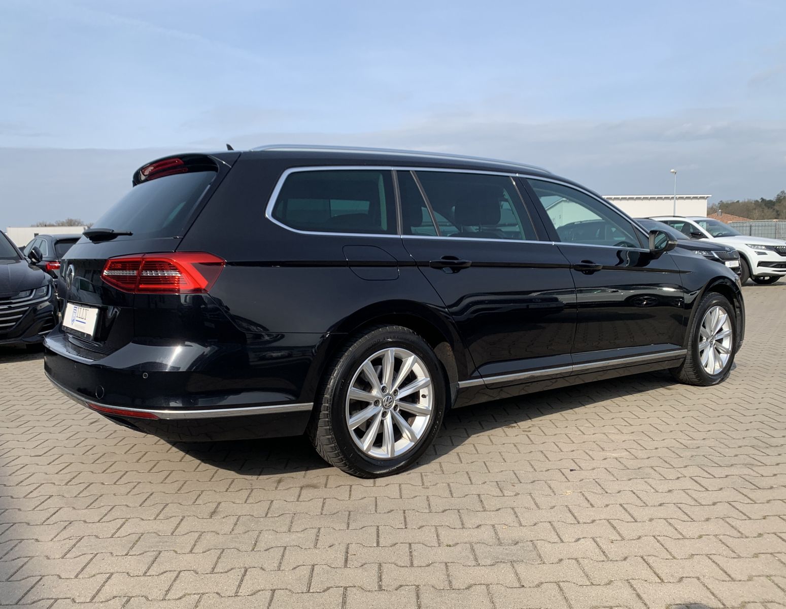 Fahrzeugabbildung Volkswagen Passat Variant 2.0 TDI*Highline*AHK*STHZ*Cam*