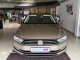 Volkswagen Passat Variant 1.6 TDI*MASSAG*AHK*PANO*ALU*TÜV27 - Volkswagen Passat: V6