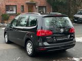 Volkswagen Sharan Highline/AUTOMATIK/VOLL/XENON/DOPPELSCHIE - mit Diesel-Antrieb: Kleinbus