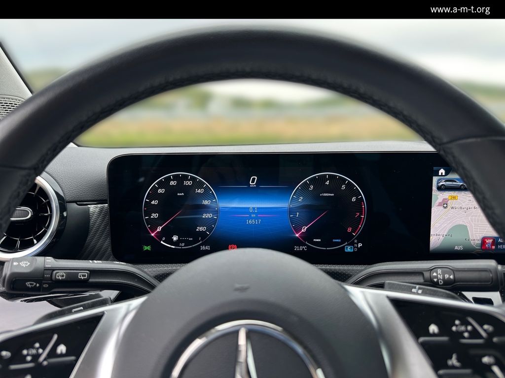 MERCEDES-BENZ A 200