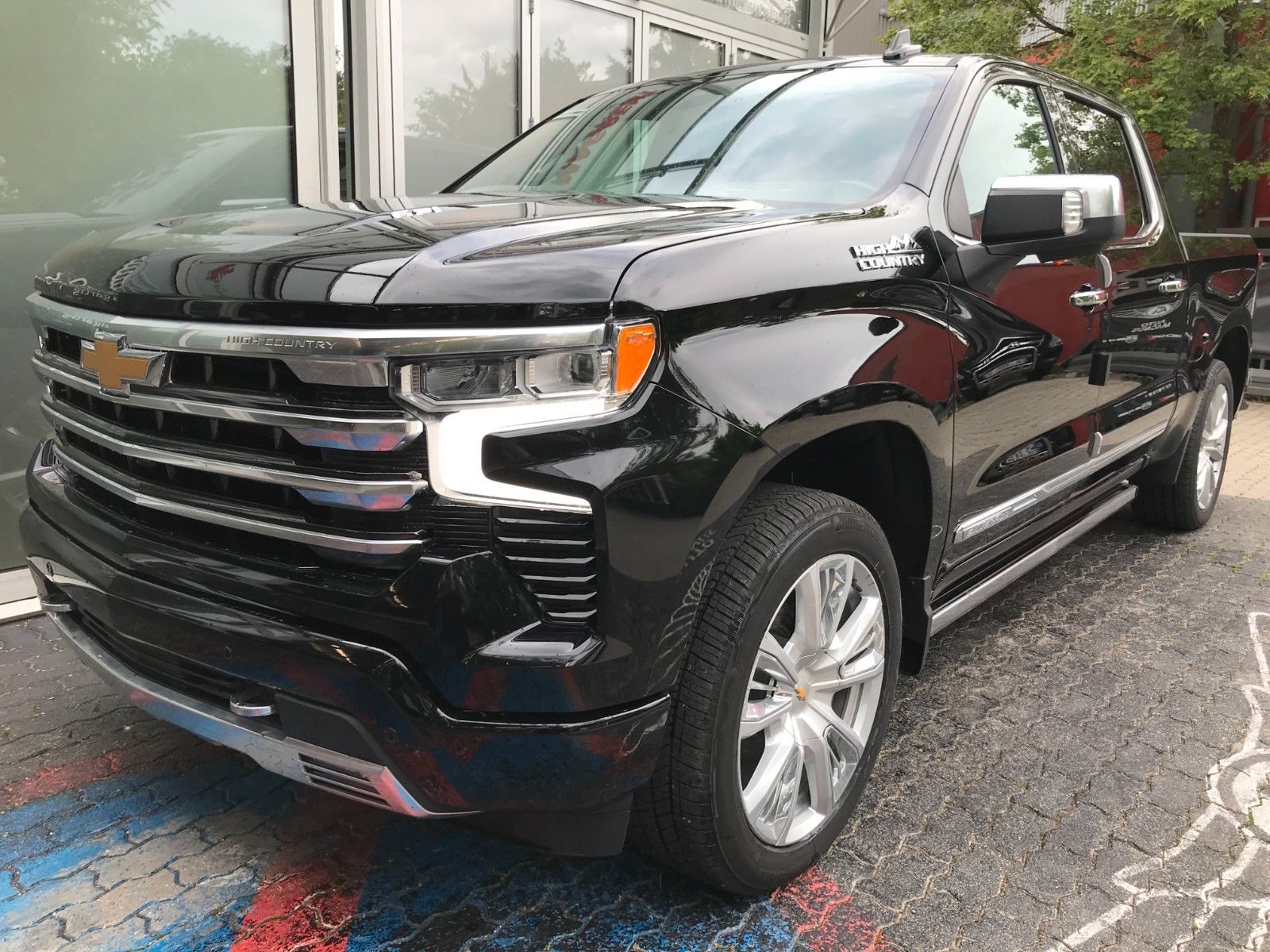 Fahrzeugabbildung Chevrolet Silverado 6.2 V8 High Country