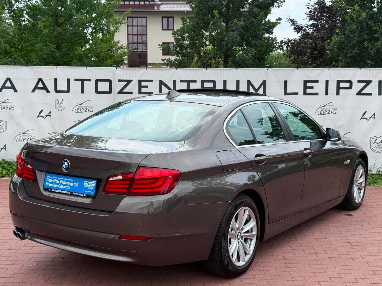 BMW 520i Limousine 1HA*SCHIEBDACH*KAMERA*WENIGKM*TÜV