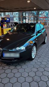 Alfa Romeo 147 1.6 - Alfa Romeo Spider: 1.6