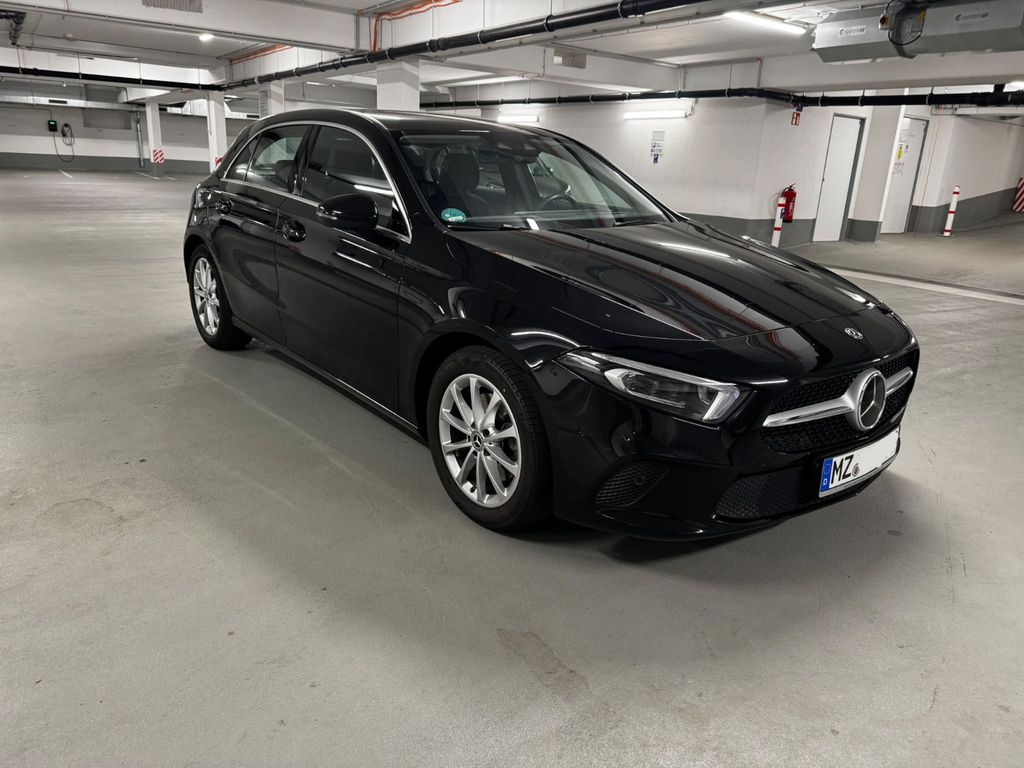 Image of Mercedes-Benz A 220