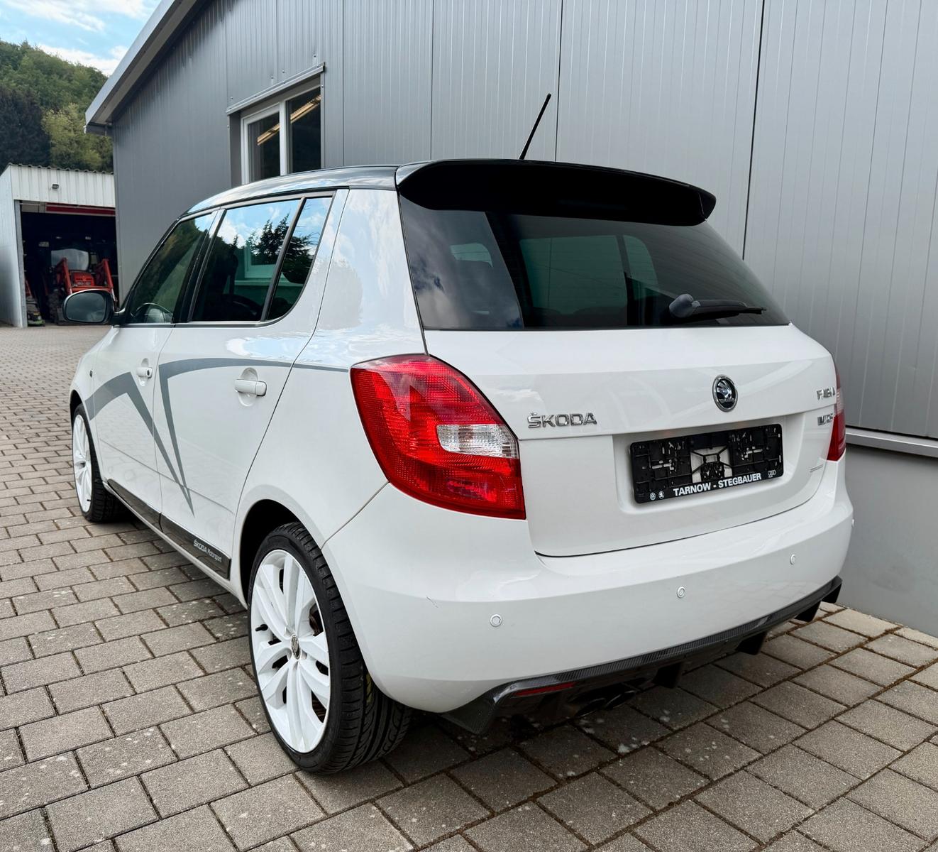 SKODA FABIA RS 1.4 TSI 180ch - DSG - CARBON - SIÈGES CHAUFFANTS - BLUETOOTH - REGULATEUR DE VITESSE