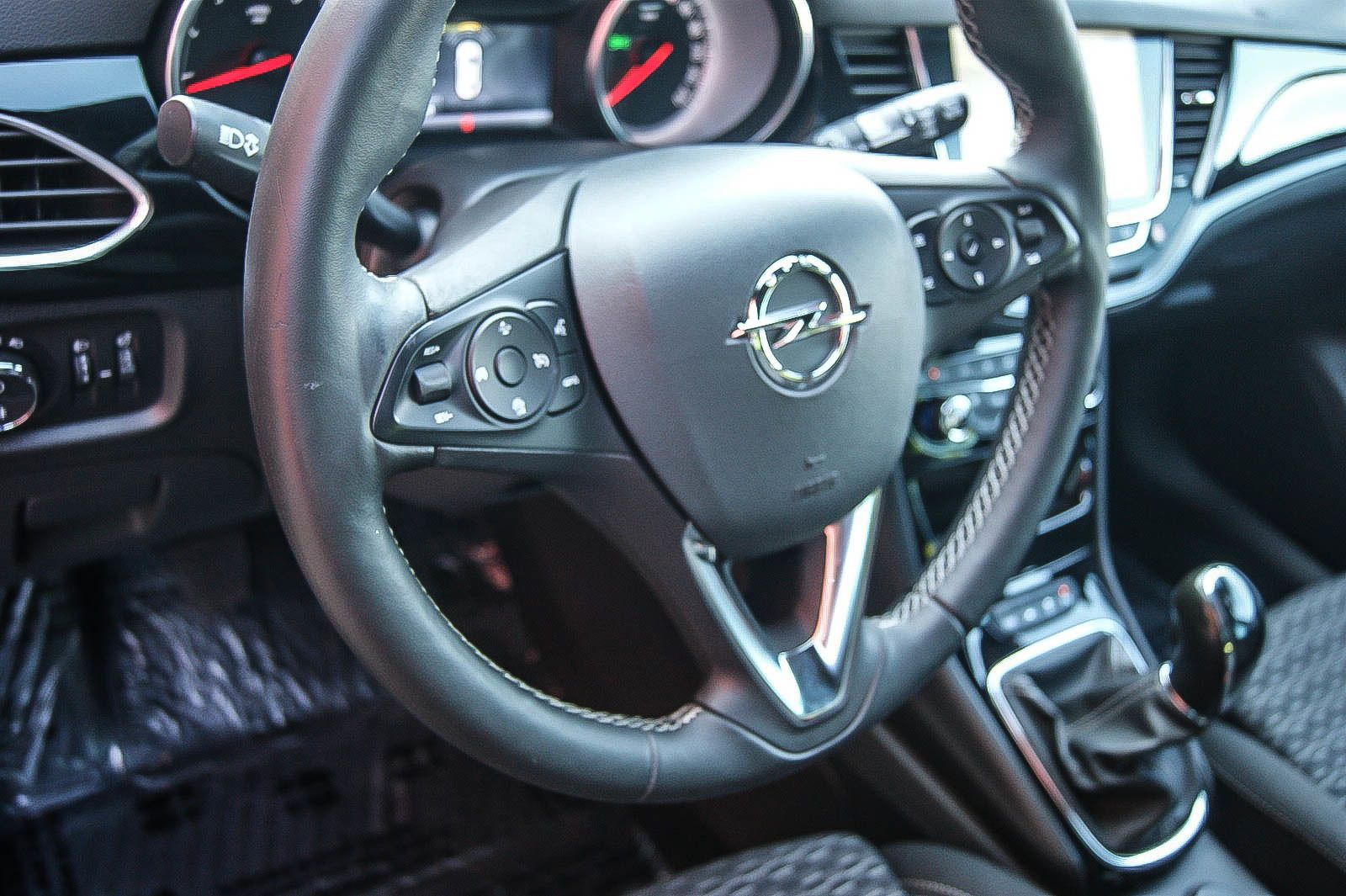 Fahrzeugabbildung Opel Astra K Sports Tourer 14 Dynamic NAVI 900 KAMERA