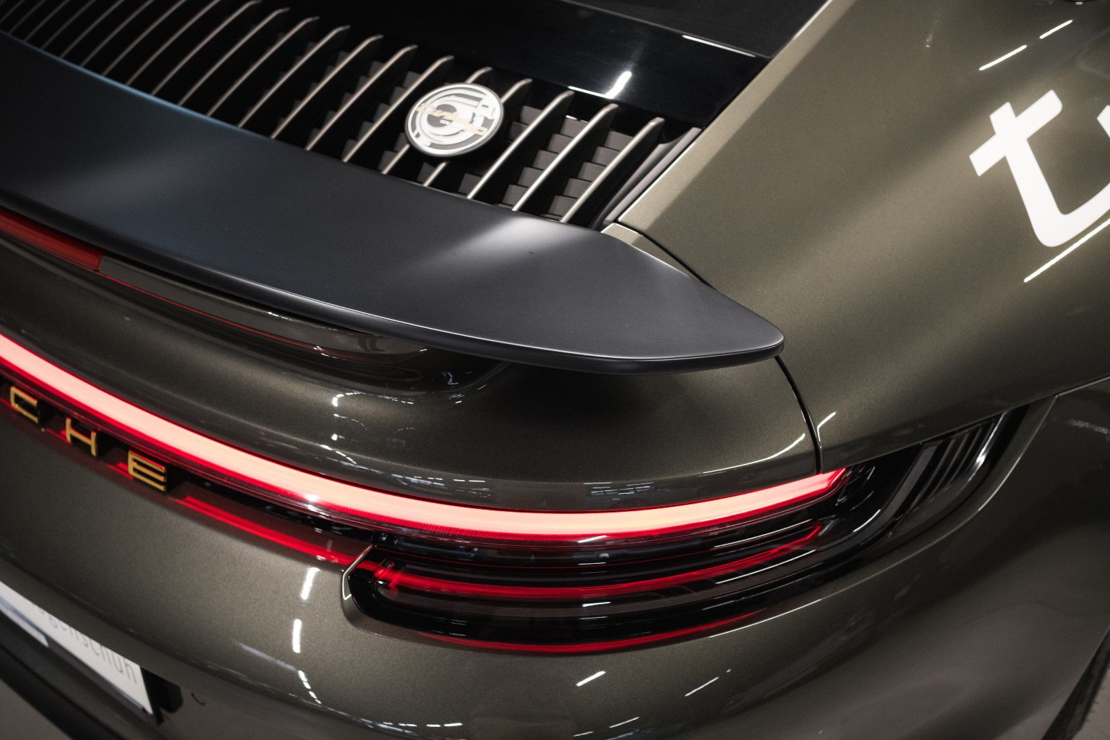 Fahrzeugabbildung Porsche 992/911 Turbo 50 Jahre Heritage-Nachtsicht-Inno