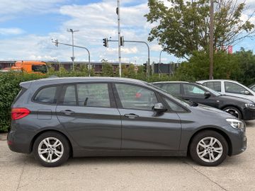BMW 218 - 6